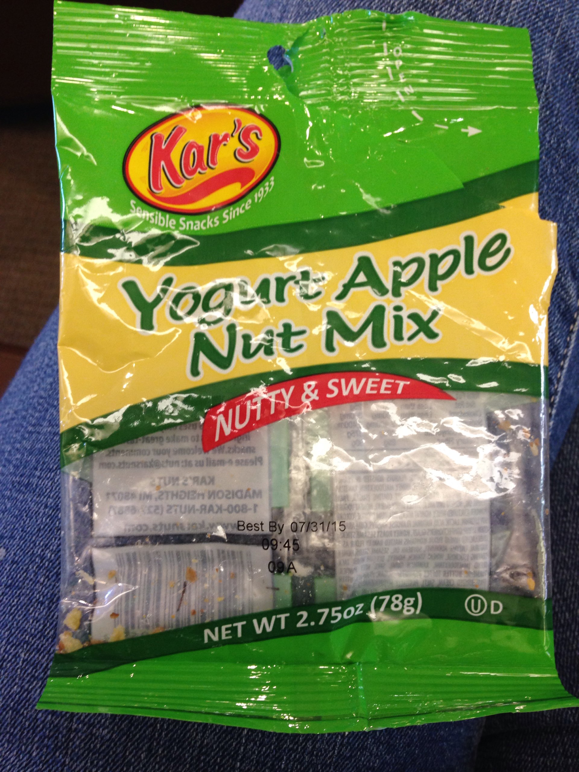 Kar's Yogurt Apple Nut Mix Calories, Nutrition Analysis & More Fooducate