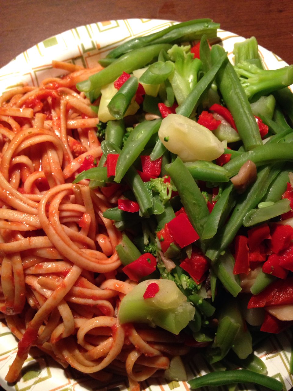 So colorful! It's just whole grain linguine with meat sauce and