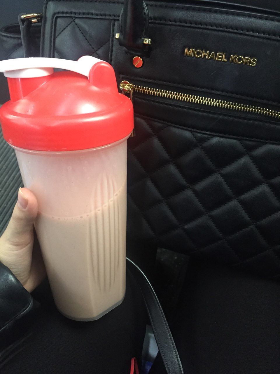 Strawberry protein shake for breakfast 😋😋 Fooducate Diet Motivation