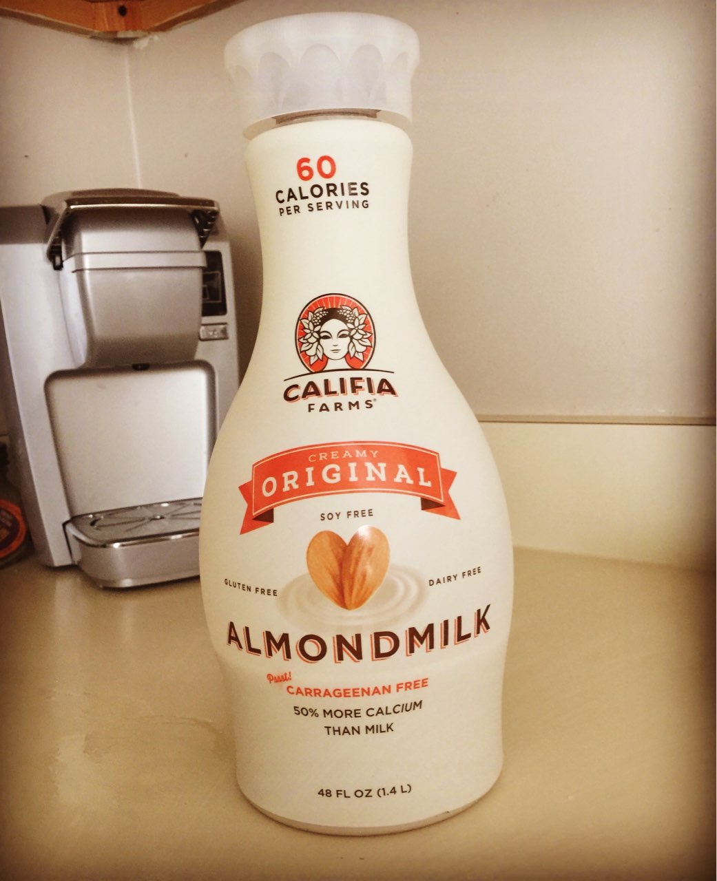Califia Farms Pure Almondmilk Calories, Nutrition Analysis & More
