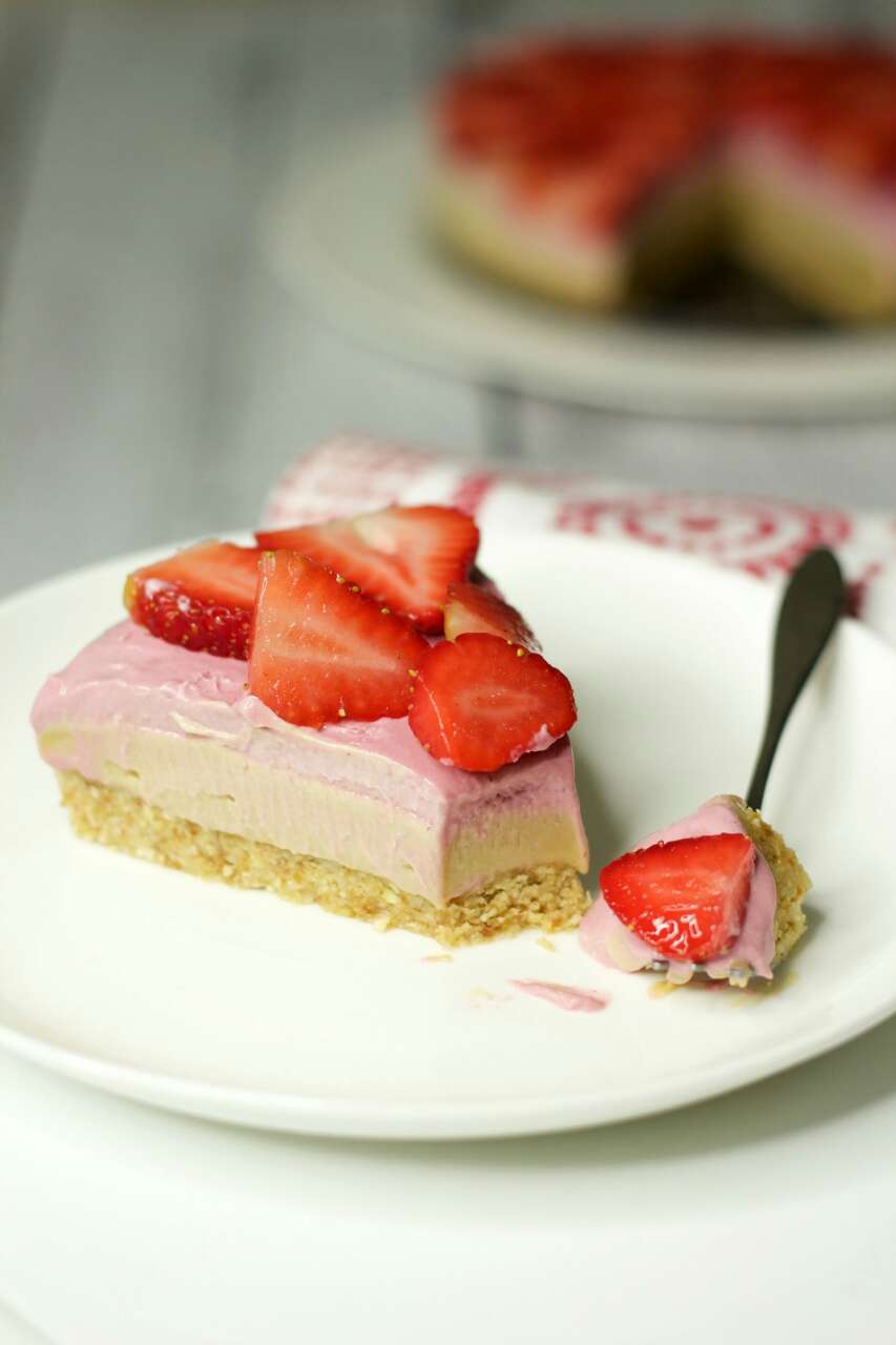 RAW VEGAN STRAWBERRY CHEESECAKE PREP TIME 45 mins COOK TIME 2 hours TOTAL TIME 2 hours 45 mins