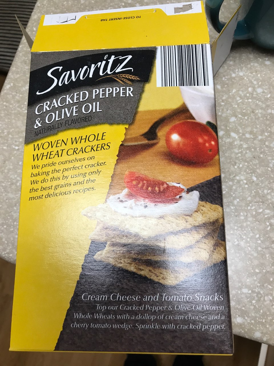 Savoritz Cracked Pepper & Olive Oil Baked Crackers Calories, Nutrition