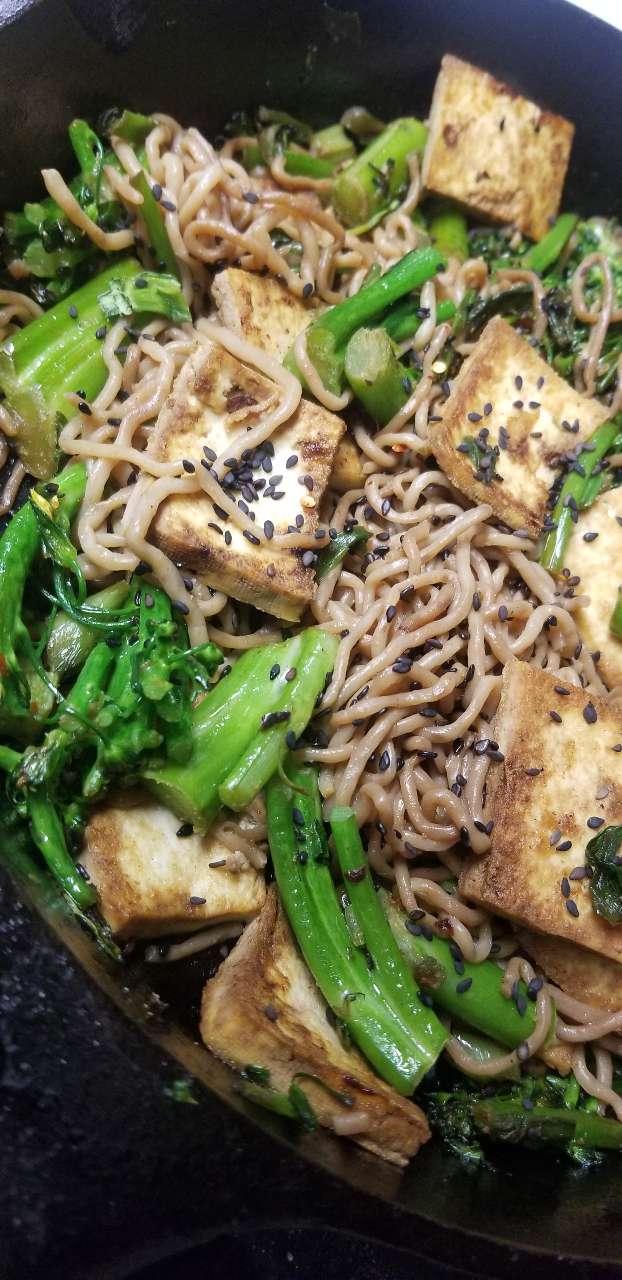 Brocolette, tofu and shirataki/oat fiber noodle stir fry with soy sauce