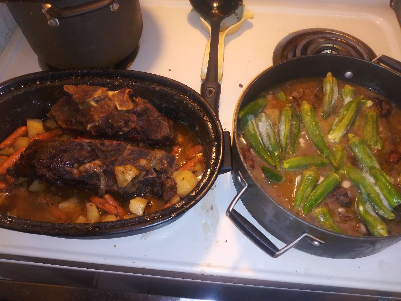 this was soul food Sunday, beef short ribs with fresh garlic, potatoes