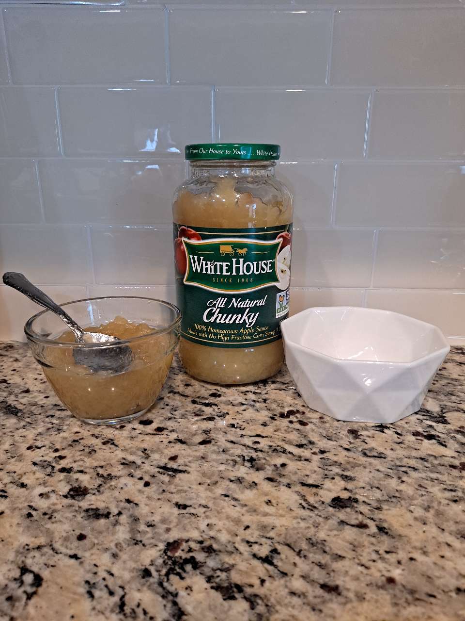 White House Harvest Blend, 100 Homegrown Apple Sauce, Chunky Calories