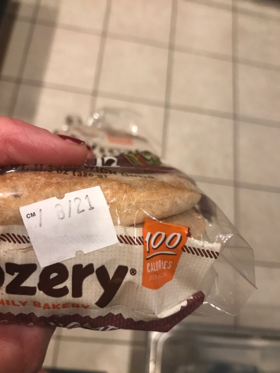 Ozery Sandwich Buns, Whole Wheat Calories, Nutrition Analysis & More