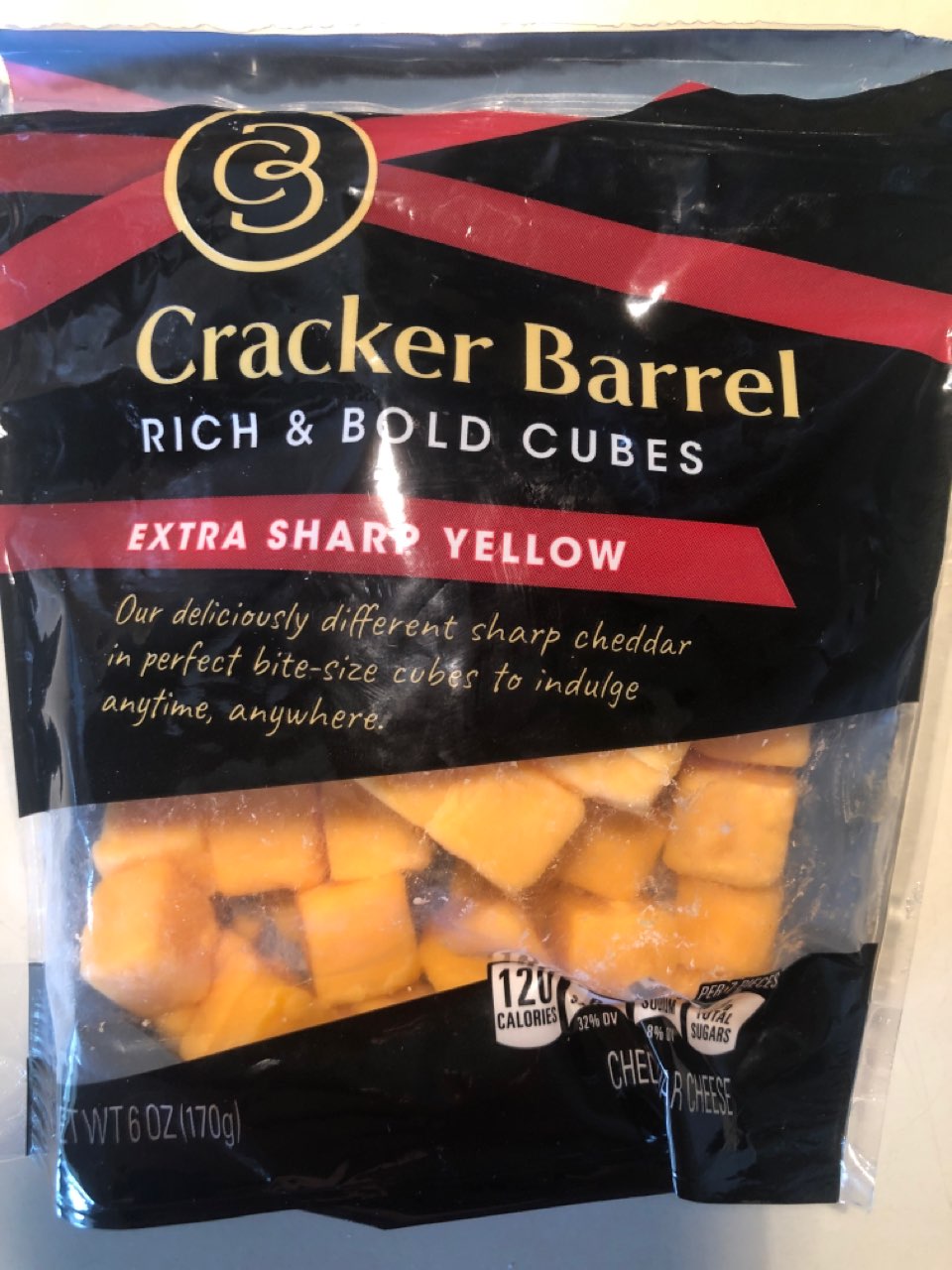 Cracker Barrel Cheese Cubes, Extra Sharp Yellow Calories, Nutrition