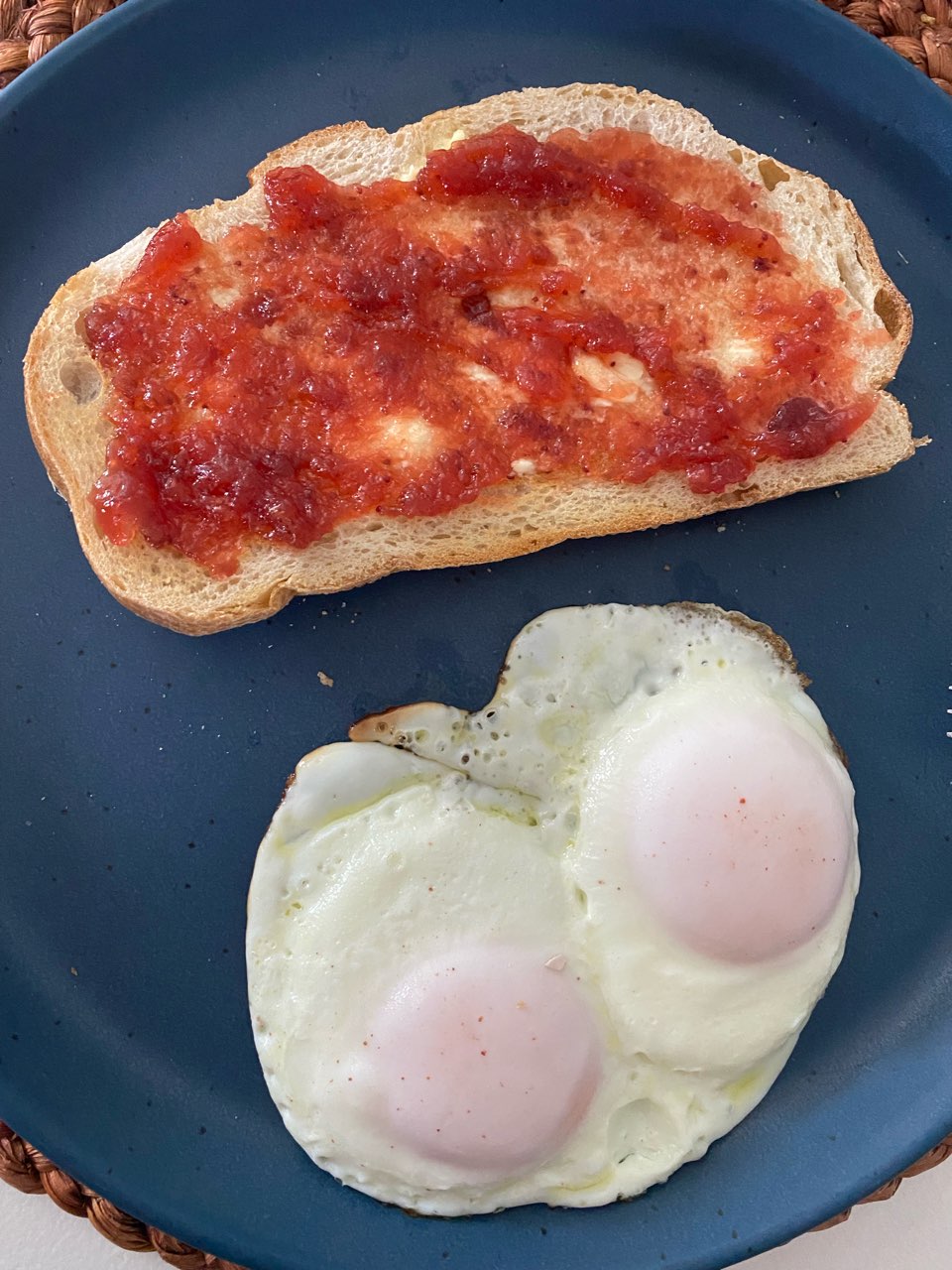 Quick breakfast before work. I’m already stressed. Woooooo Fooducate