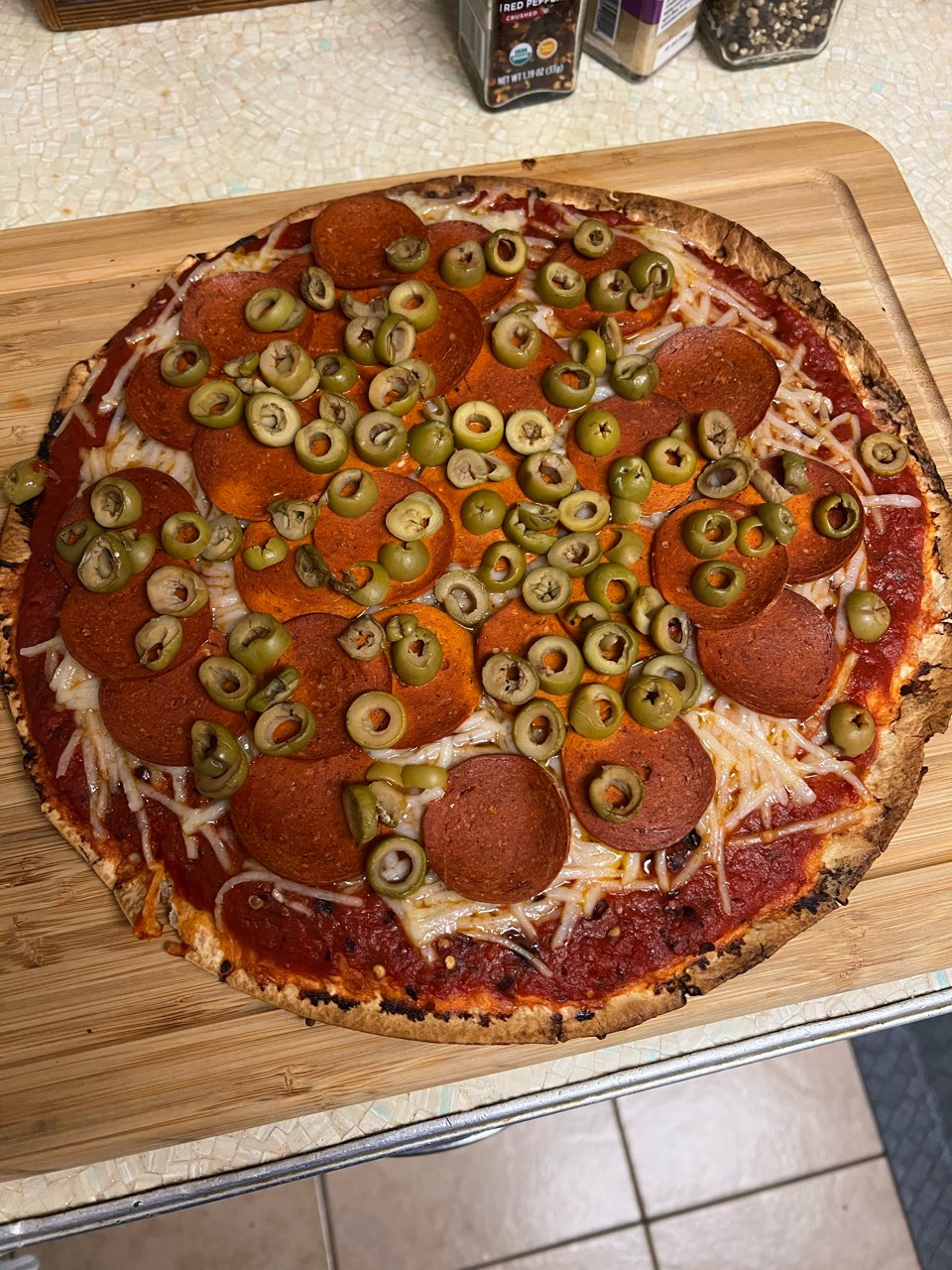 Vegan pep and green olive pizza for Friday night. Fooducate Diet