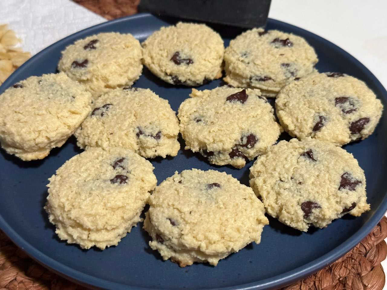 Almond flour chocolate chip cookies! Almond flour Butter Maple syrup Vanilla Salt Vegan dark