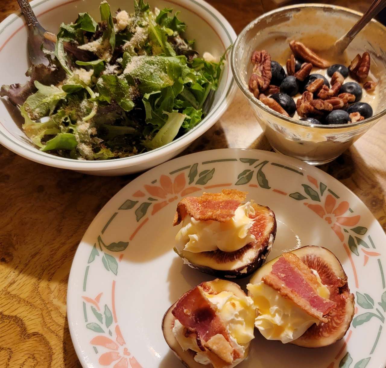 Saturday Brunch! Figs with Mascarpone and Bacon, Spring Mix Salad with