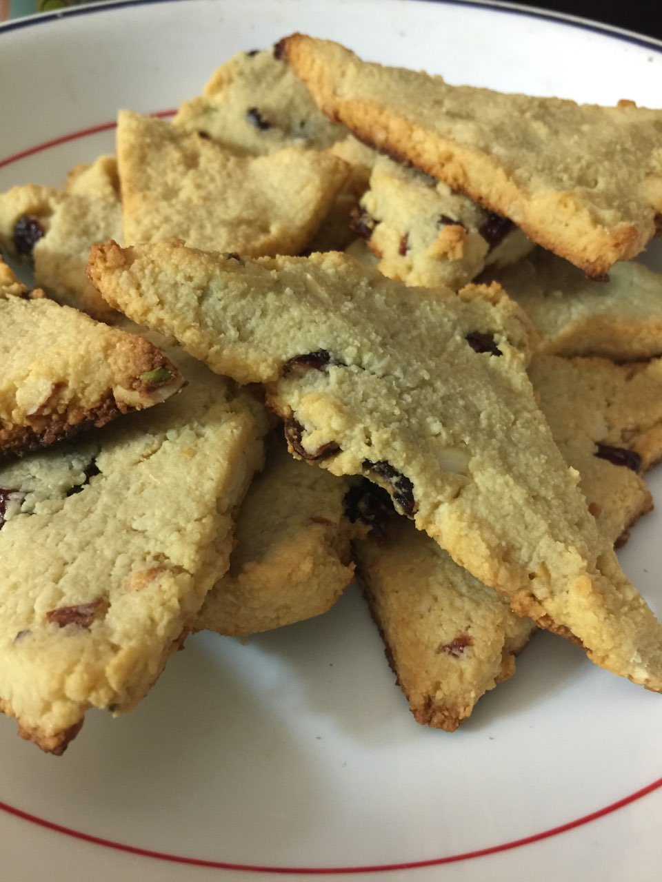 Almond Scones Directions, calories, nutrition & more Fooducate