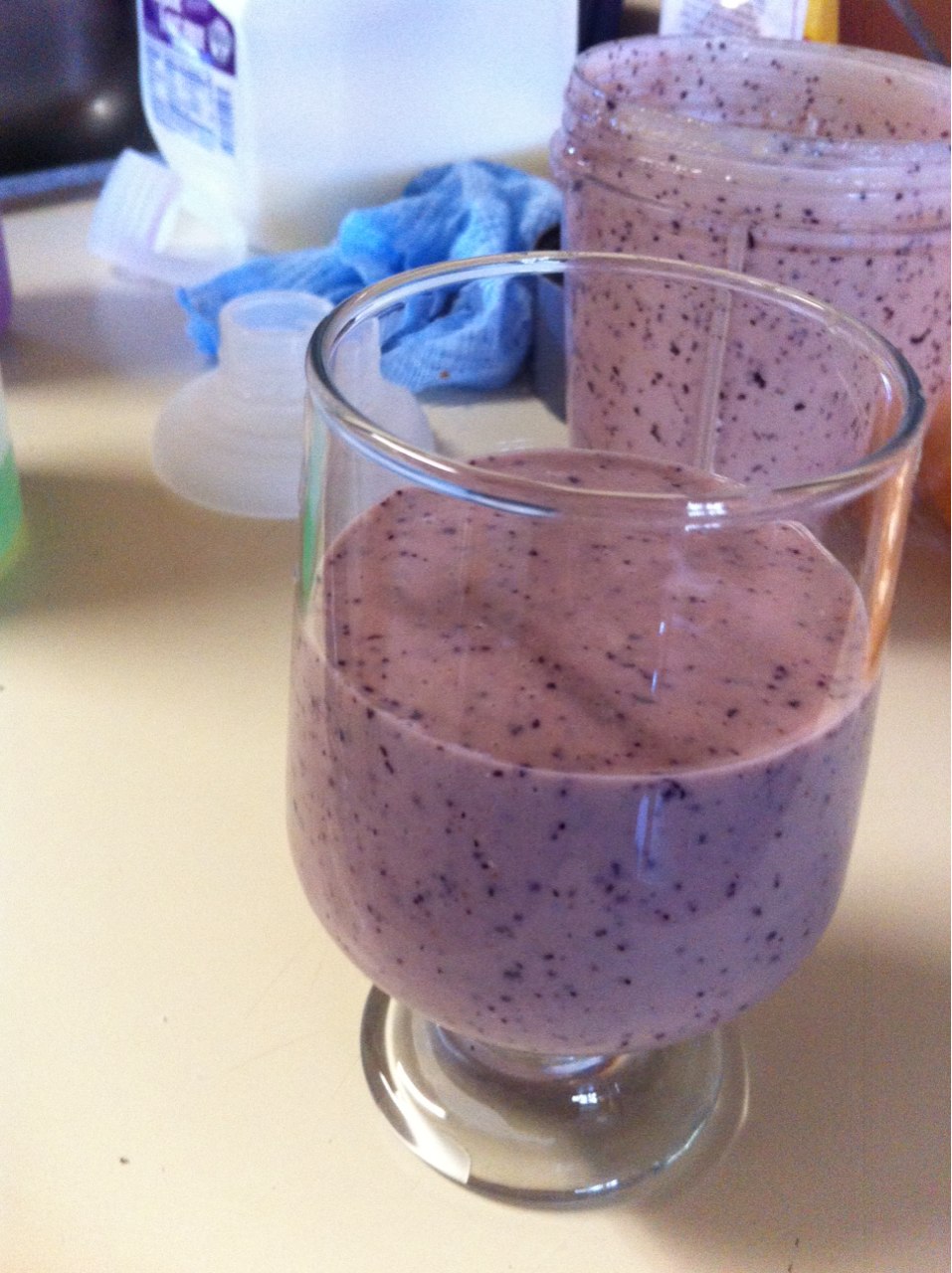 blueberry , mango , banana , Greek yogurt smoothie Directions