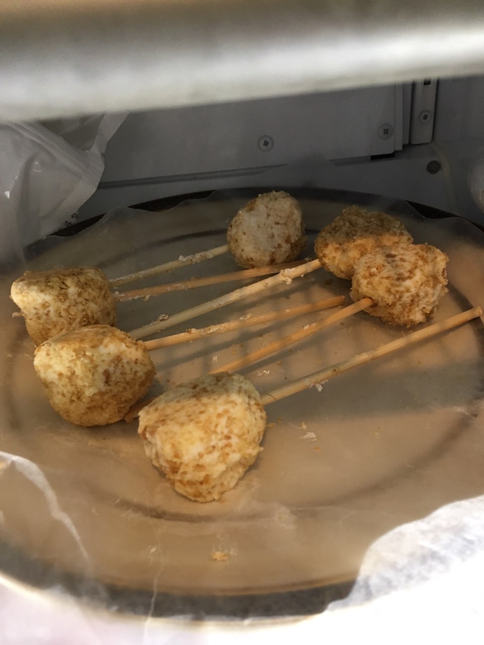 Picture of cheesecake pops: Directions, calories, nutrition & more | Fooducate