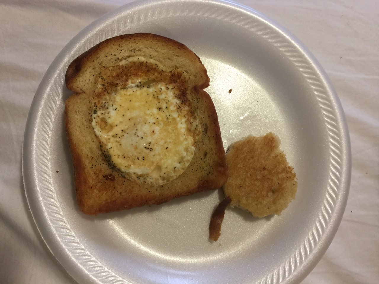 egg in a hole Directions, calories, nutrition & more Fooducate