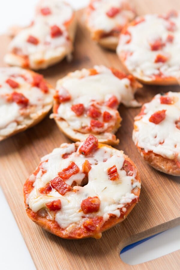 pepperoni pizza bagel Directions, calories, nutrition & more Fooducate