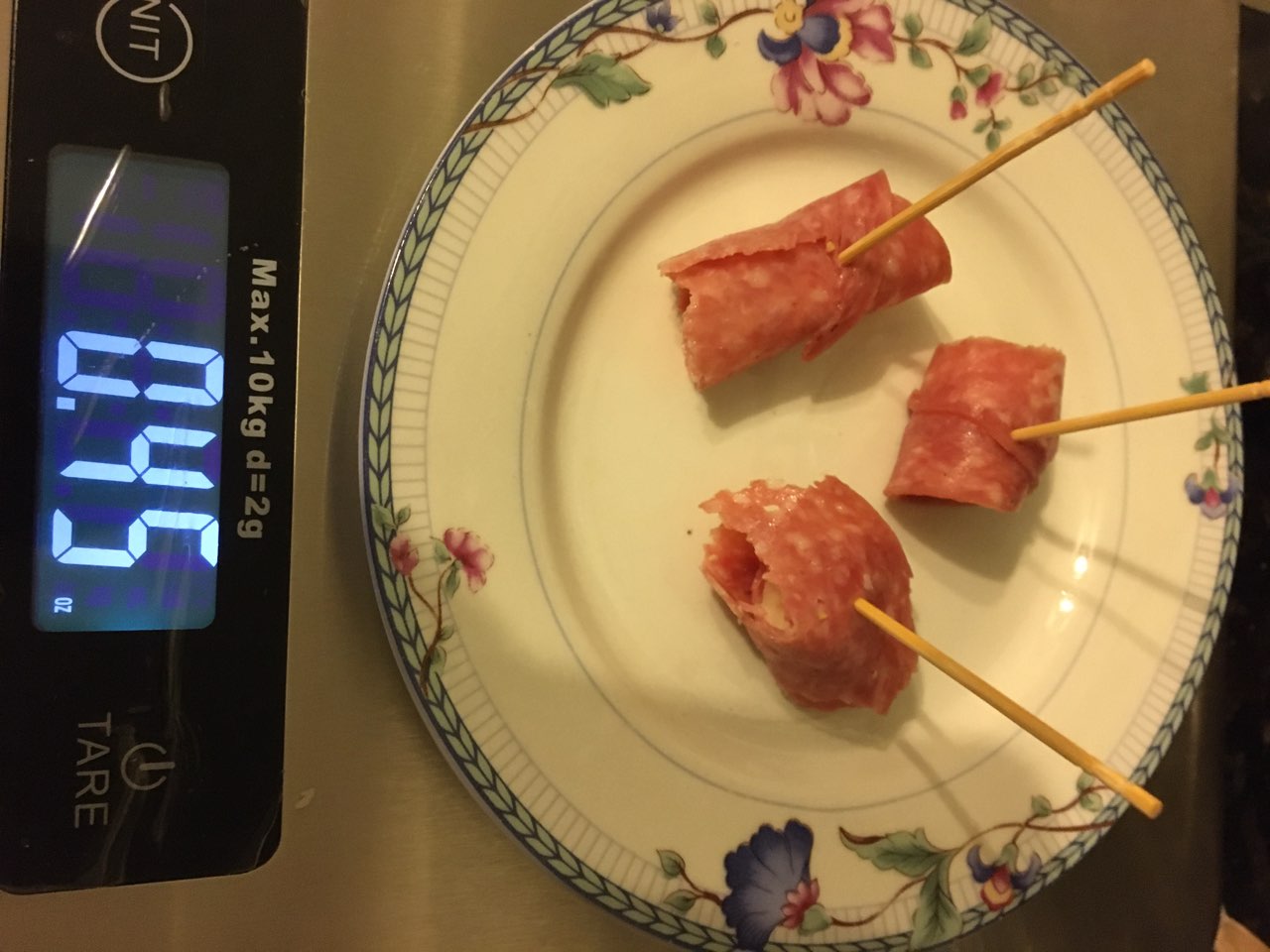 Cheese & Salami toothpick kabobs Directions, calories, nutrition