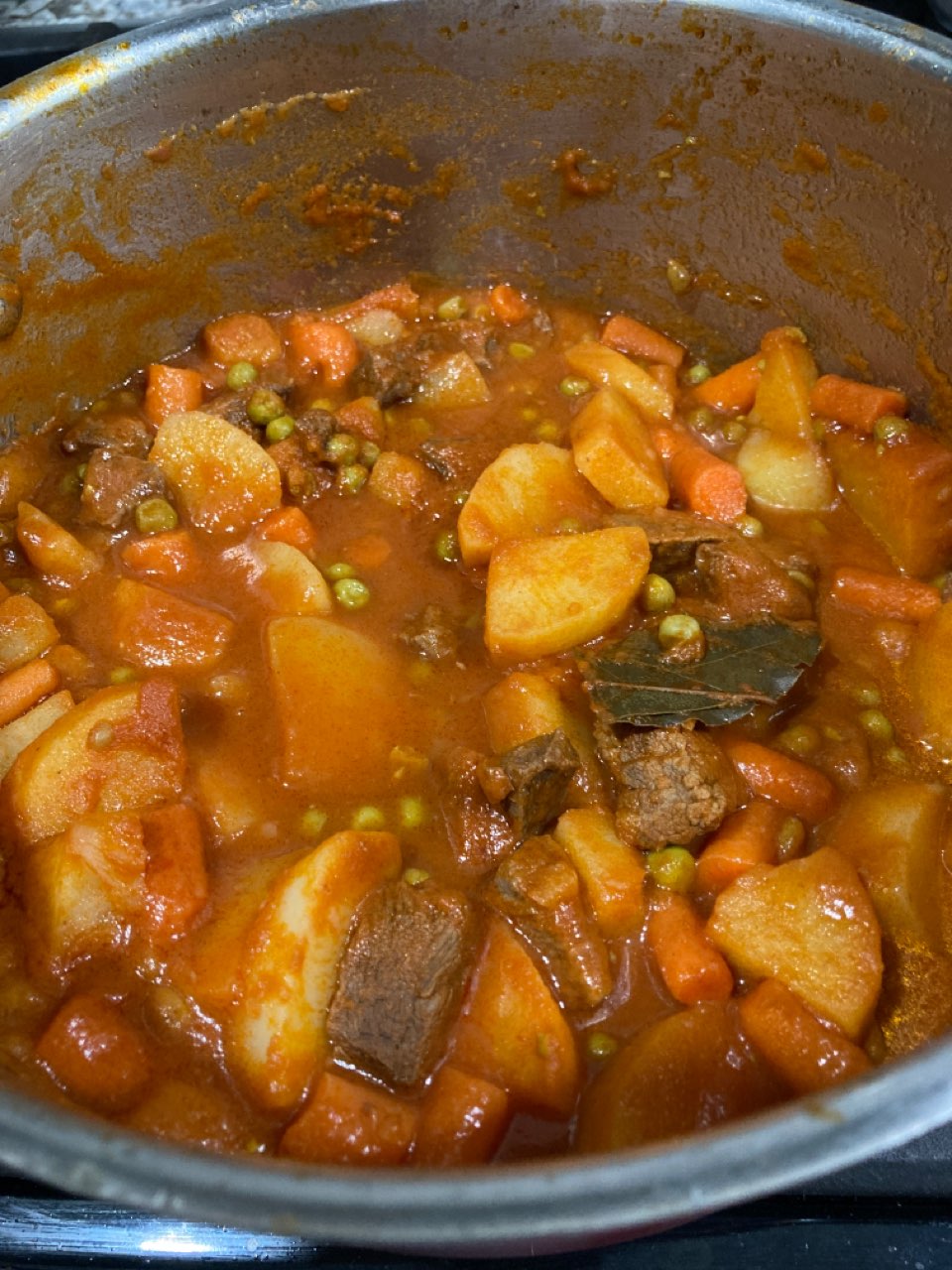 Simple stew in red sauce: Directions, calories, nutrition & more ...