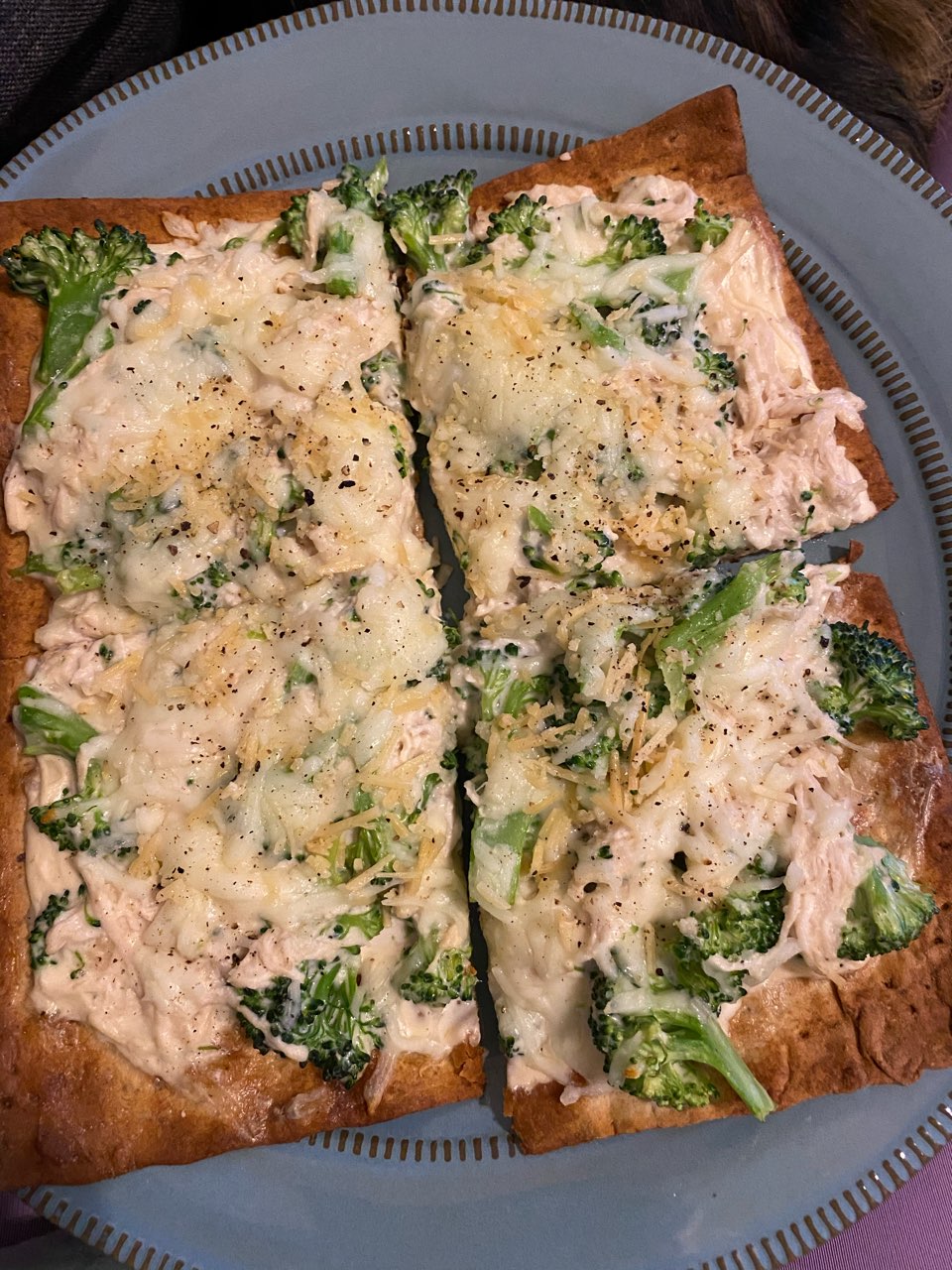 Chicken Alfredo Flatbread Pizza Directions, calories, nutrition & more Fooducate