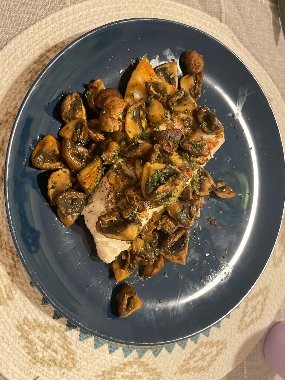 Seared halibut fillet, with mushrooms Directions, calories, nutrition